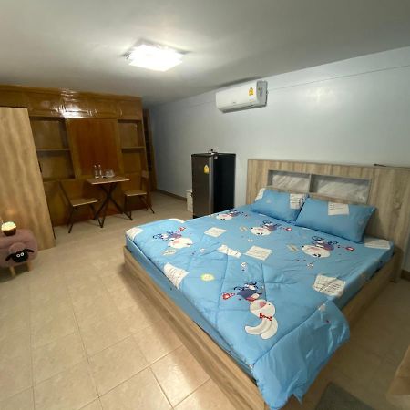 Hotel Del Luna Банкок Екстериор снимка